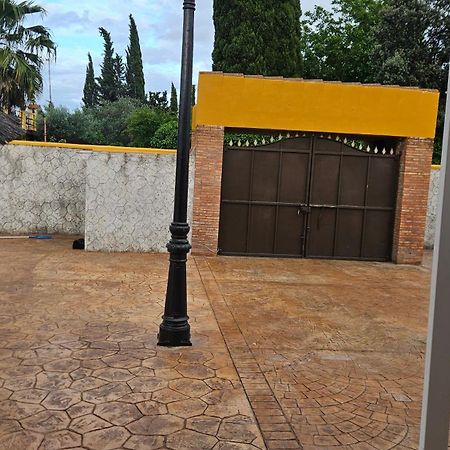 Chalet El Campillo Sevilla Bagian luar foto