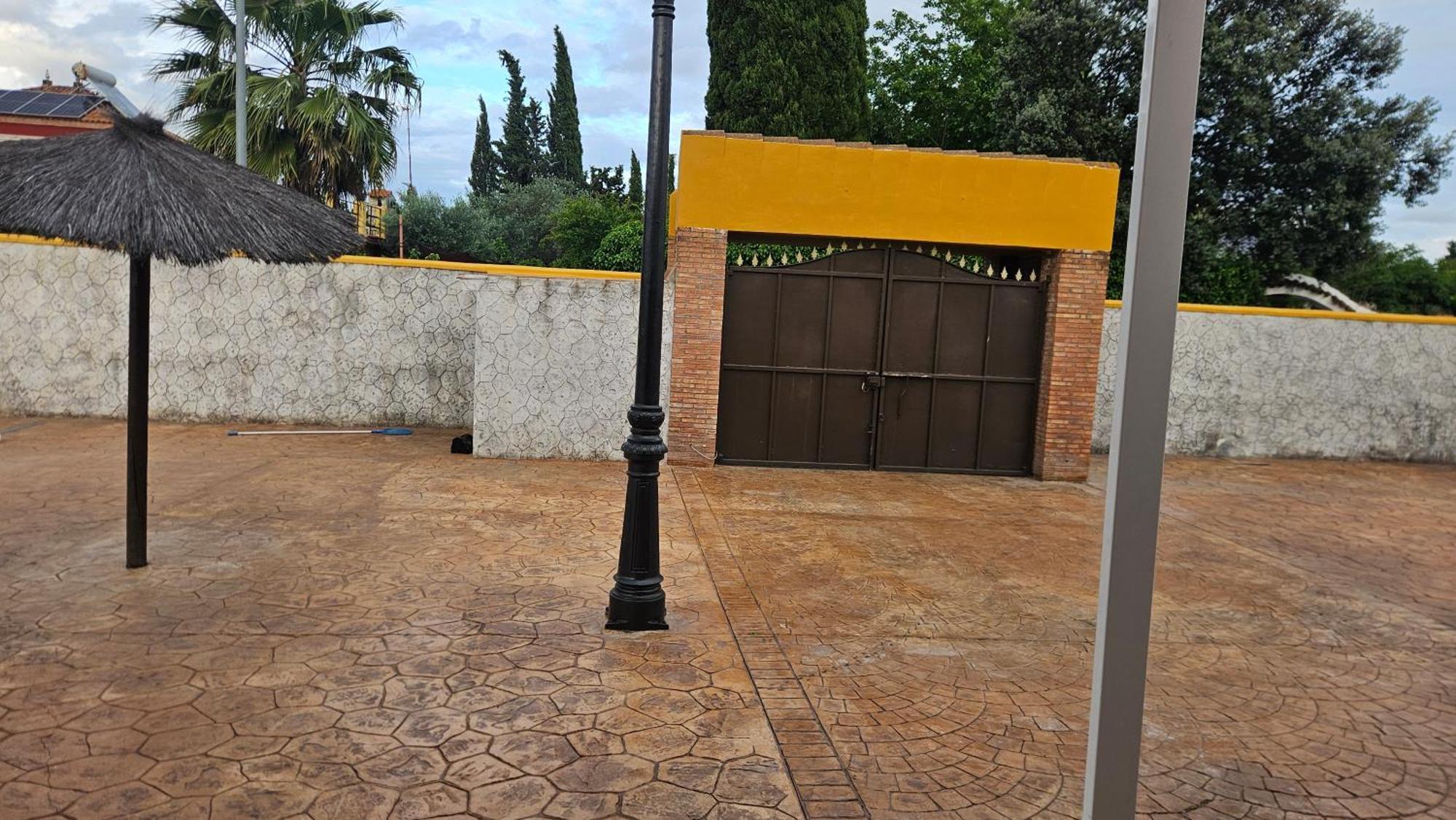 Chalet El Campillo Sevilla Bagian luar foto